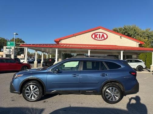 2022 Subaru Outback Premium