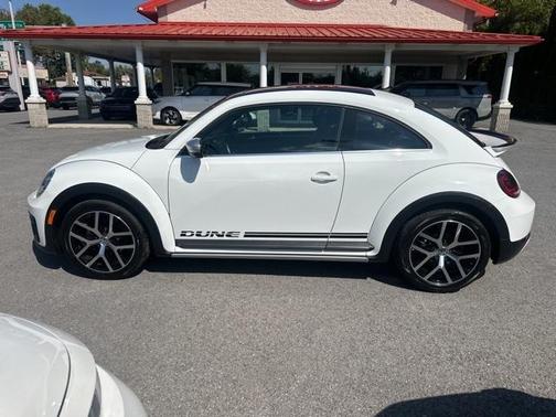 2018 Volkswagen Beetle 2.0T Dune