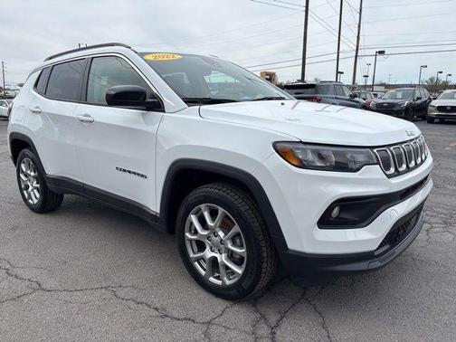 2022 Jeep Compass Latitude Lux