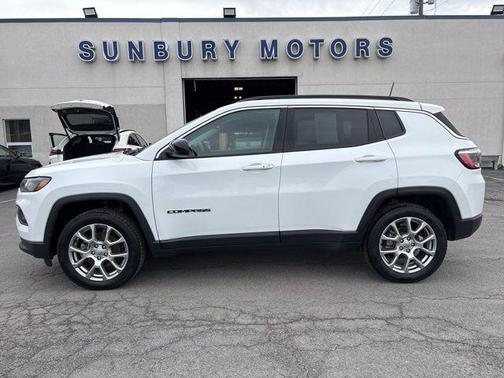 2022 Jeep Compass Latitude Lux