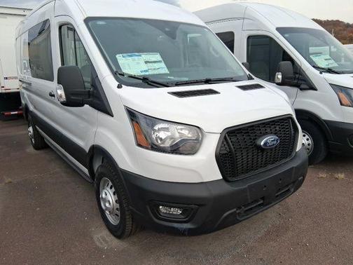 2025 Ford Transit-250 148 WB Medium Roof Cargo