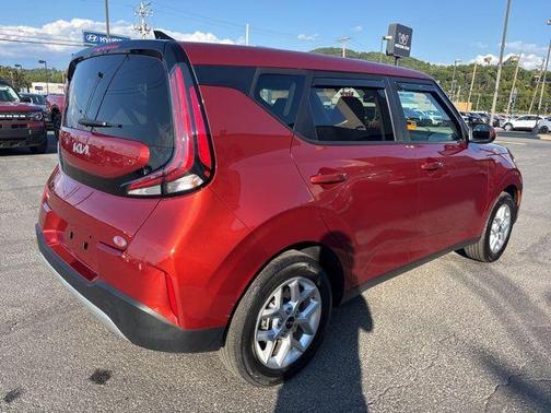 2024 Kia Soul LX