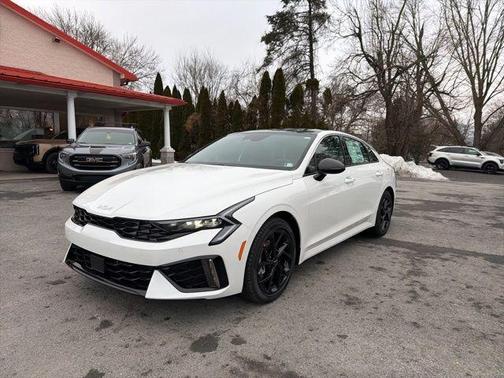 Snow White Pearl 2026 Kia K5 GT-Line