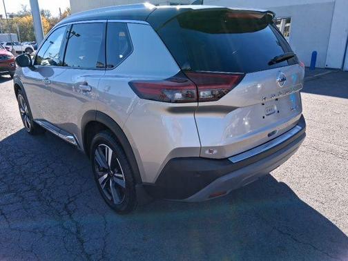 2021 Nissan Rogue SL