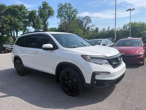 White 2022 Honda Pilot Black Edition