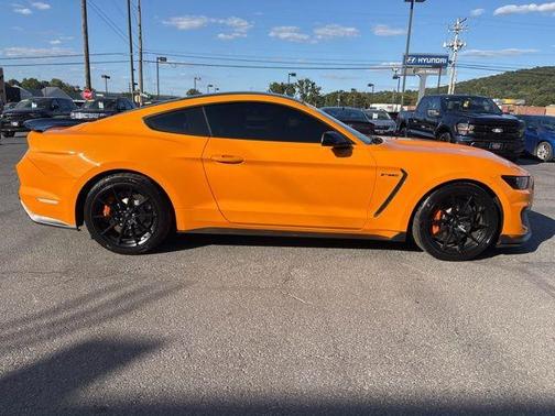 2018 Ford Shelby GT350 Base