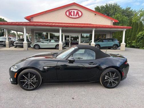Jet Black Mica 2025 Mazda MX-5 Miata Grand Touring
