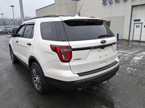 2018 Ford Explorer sport