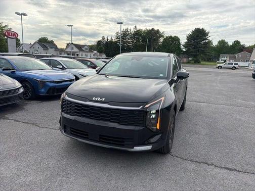 Ebony Black 2026 Kia Sportage LX