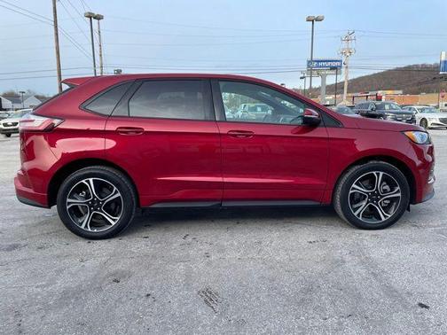 2024 Ford Edge ST