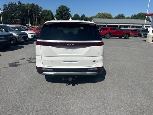 2024 Kia Carnival EX