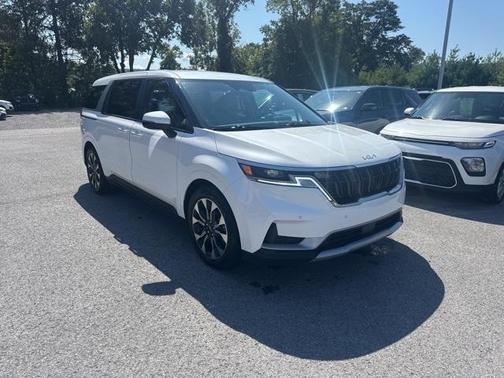 2024 Kia Carnival EX