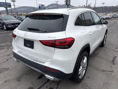2022 Mercedes-Benz GLA 250 Base 4MATIC