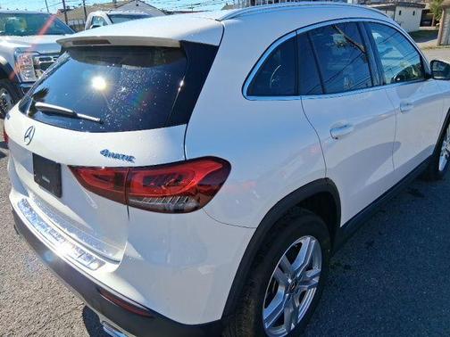 2022 Mercedes-Benz GLA 250 Base 4MATIC