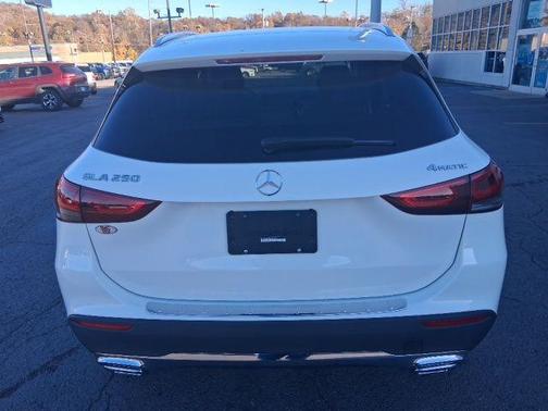 2022 Mercedes-Benz GLA 250 Base 4MATIC