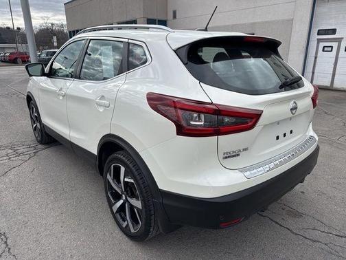 2022 Nissan Rogue Sport SL