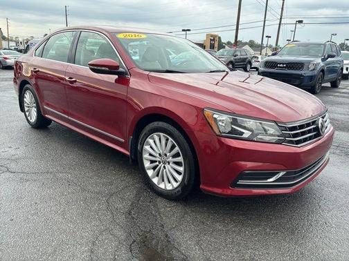 2016 Volkswagen Passat 1.8T SE
