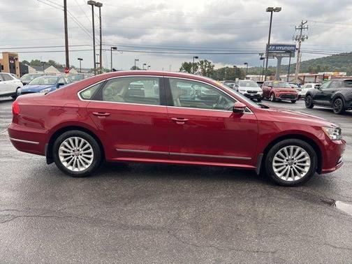 2016 Volkswagen Passat 1.8T SE