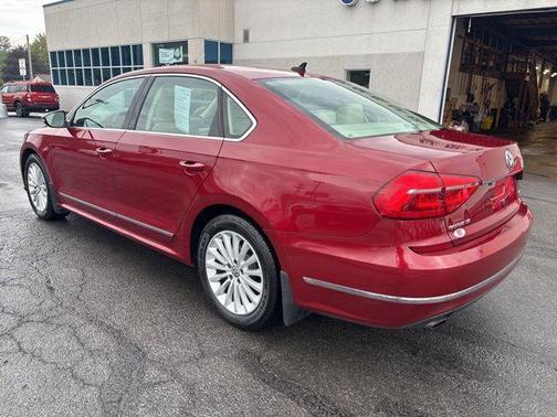 2016 Volkswagen Passat 1.8T SE