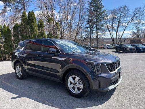2025 Kia Sorento LX