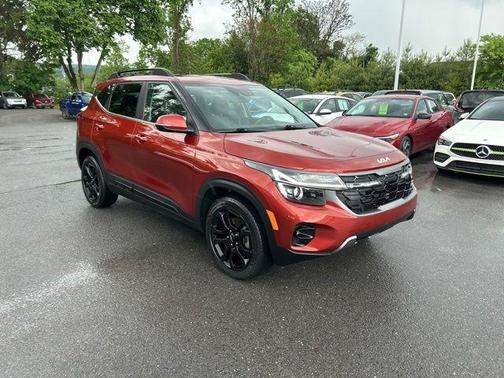 Mars Orange 2024 Kia Seltos X-Line