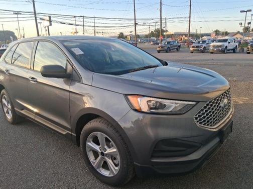 2024 Ford Edge SE