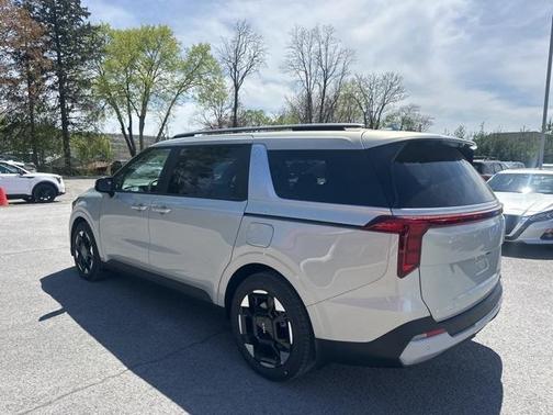 2025 Kia Carnival EX