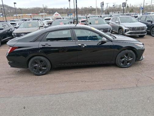 2023 Hyundai ELANTRA HEV Blue