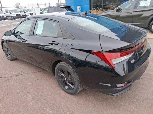 2023 Hyundai ELANTRA HEV Blue
