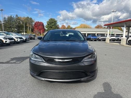 2017 Chrysler 200 LX
