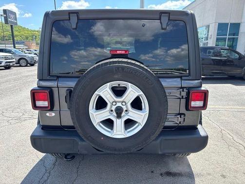 Granite Crystal Clearcoat Metallic 2021 Jeep Wrangler Sport