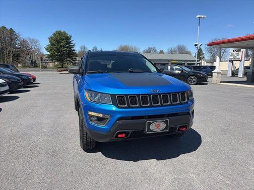 Laser Blue 2018 Jeep Compass Trailhawk