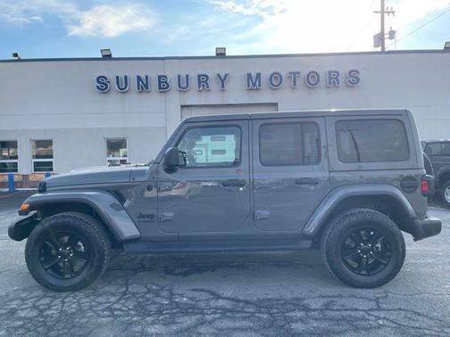 2022 Jeep Wrangler Unlimited Sahara Altitude