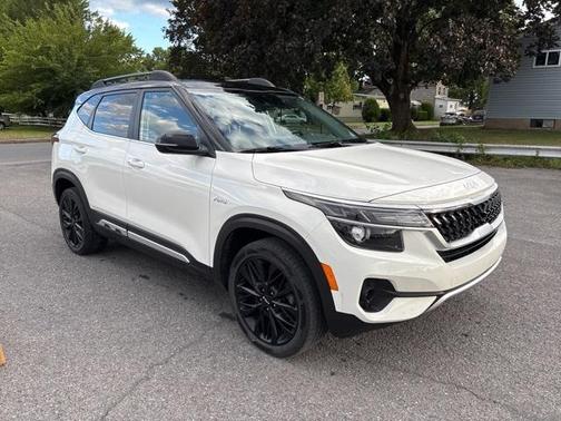 2022 Kia Seltos Nightfall