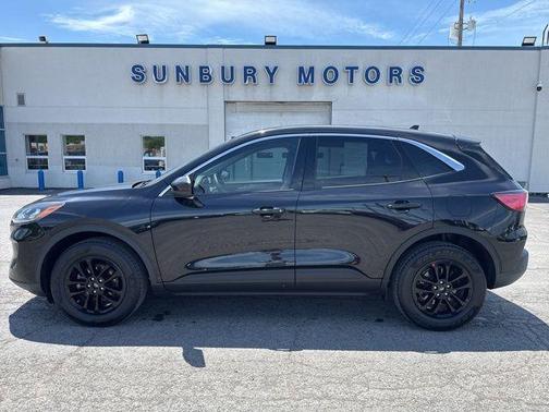Agate Black Metallic 2020 Ford Escape SE