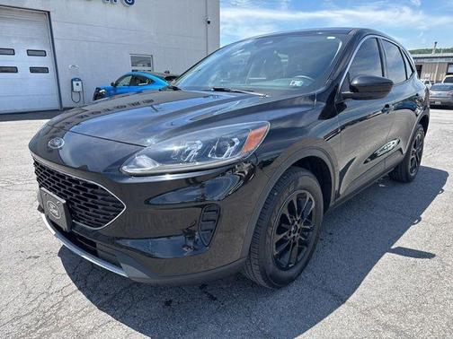 Agate Black Metallic 2020 Ford Escape SE