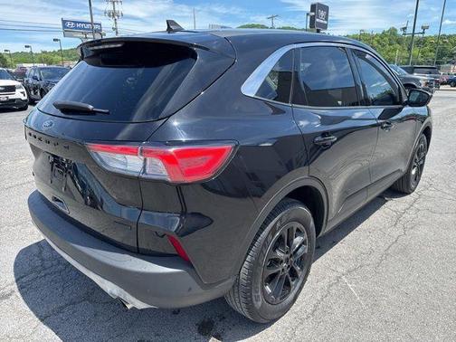 Agate Black Metallic 2020 Ford Escape SE