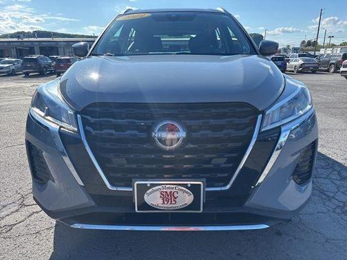 2022 Nissan Kicks SV