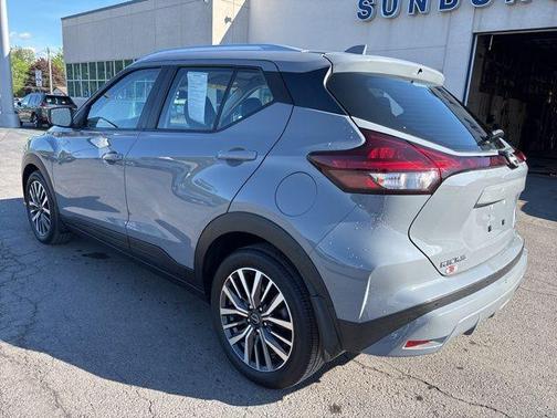 2022 Nissan Kicks SV