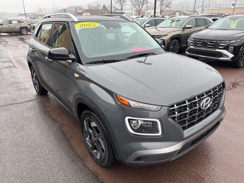 2025 Hyundai VENUE Limited