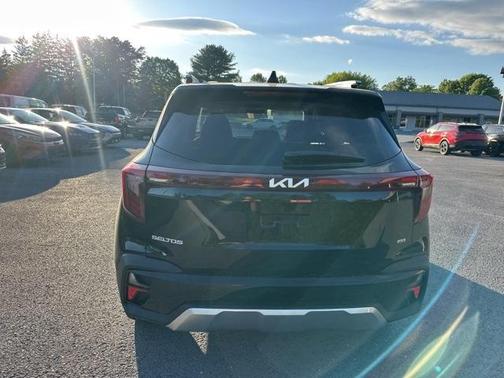 2025 Kia Seltos EX
