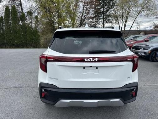 2025 Kia Seltos EX