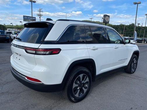 2022 Jeep Grand Cherokee 4xe Base