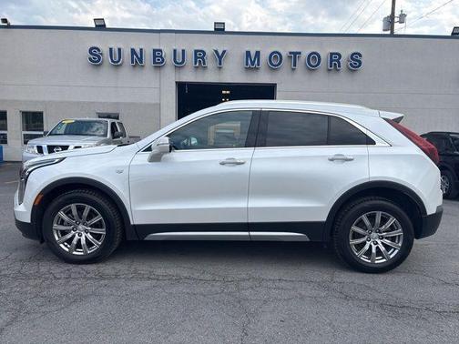 2022 Cadillac XT4 Premium Luxury