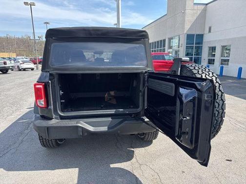 Antimatter Blue Metallic 2021 Ford Bronco Black Diamond