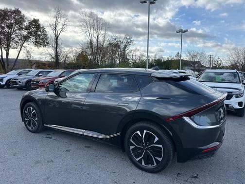 2022 Kia EV6 Wind