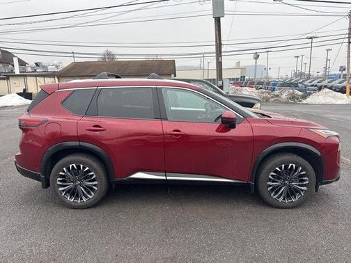 2025 Nissan Rogue Platinum