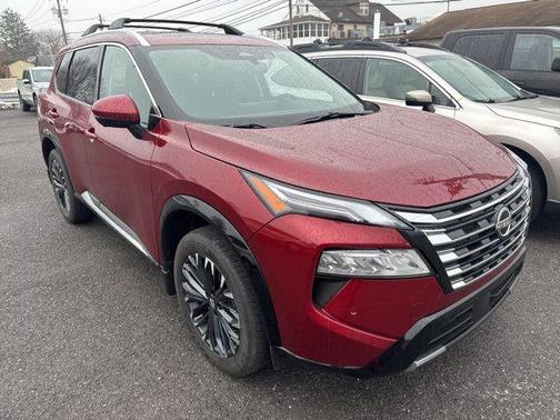 2025 Nissan Rogue Platinum