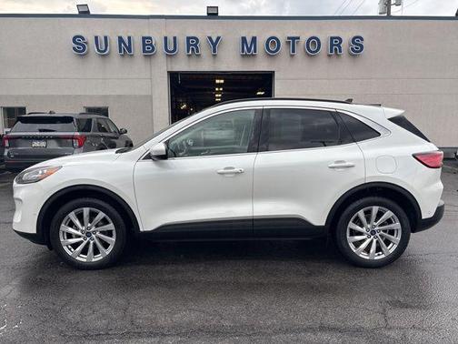 2022 Ford Escape Titanium