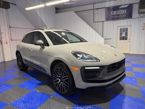 2023 Porsche Macan T